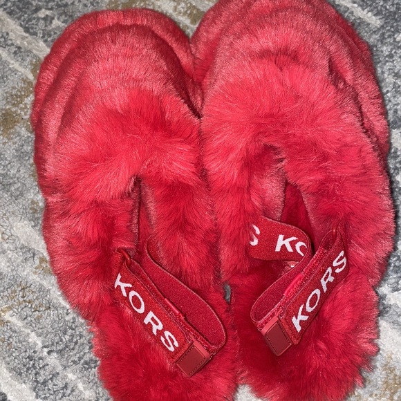 MICHAEL Michael Kors Shoes - NEW 😍♥️ MICHAEL MICHAEL KIRS SLEEPER FAUX FUR